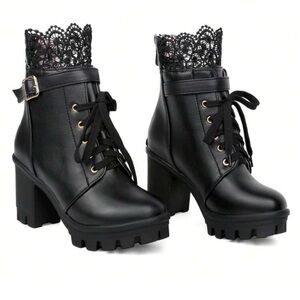 BNIB black platform heel boots size 8